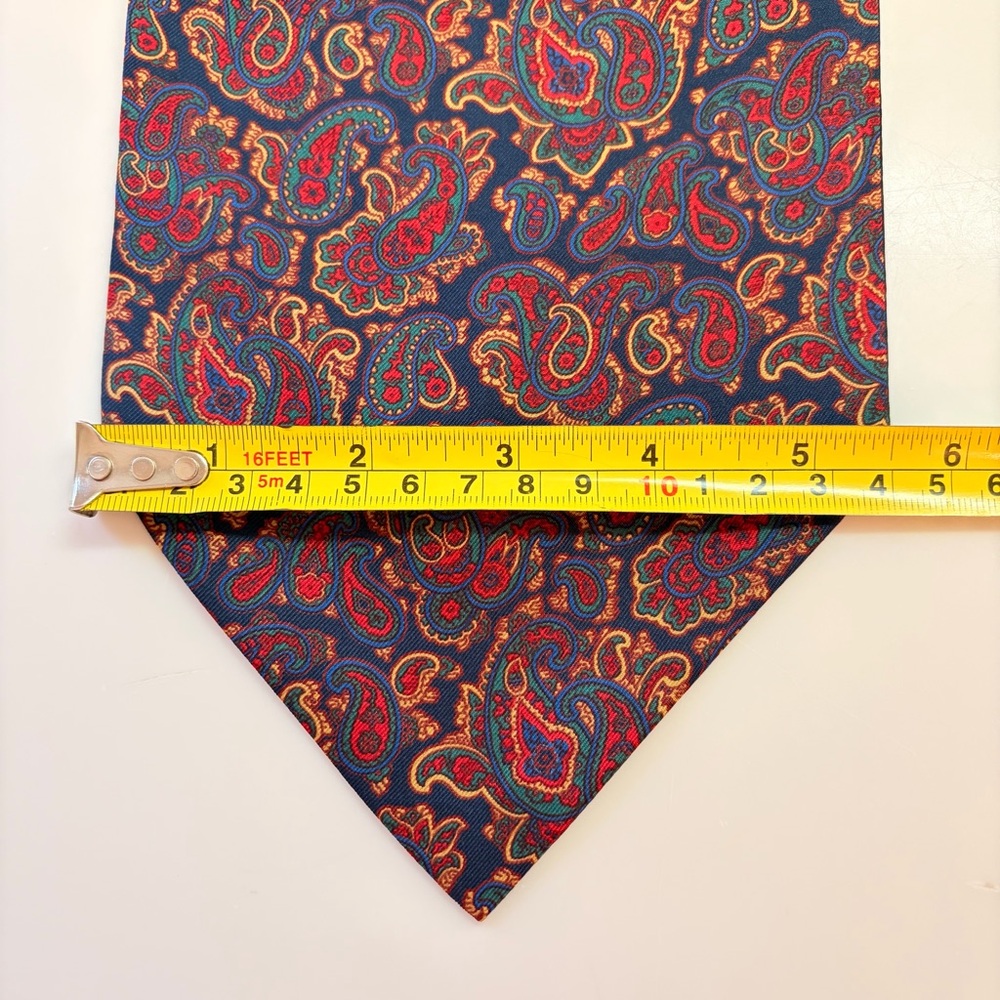 Ascot Navy Silk Paisley Savoy Taylors Guild London 5.5” x 43” - Picture 4 of 8